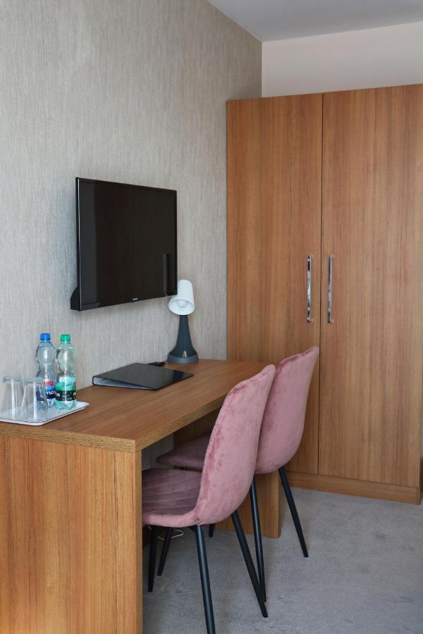 M&W Hotel Wronowski Lomza Exterior photo